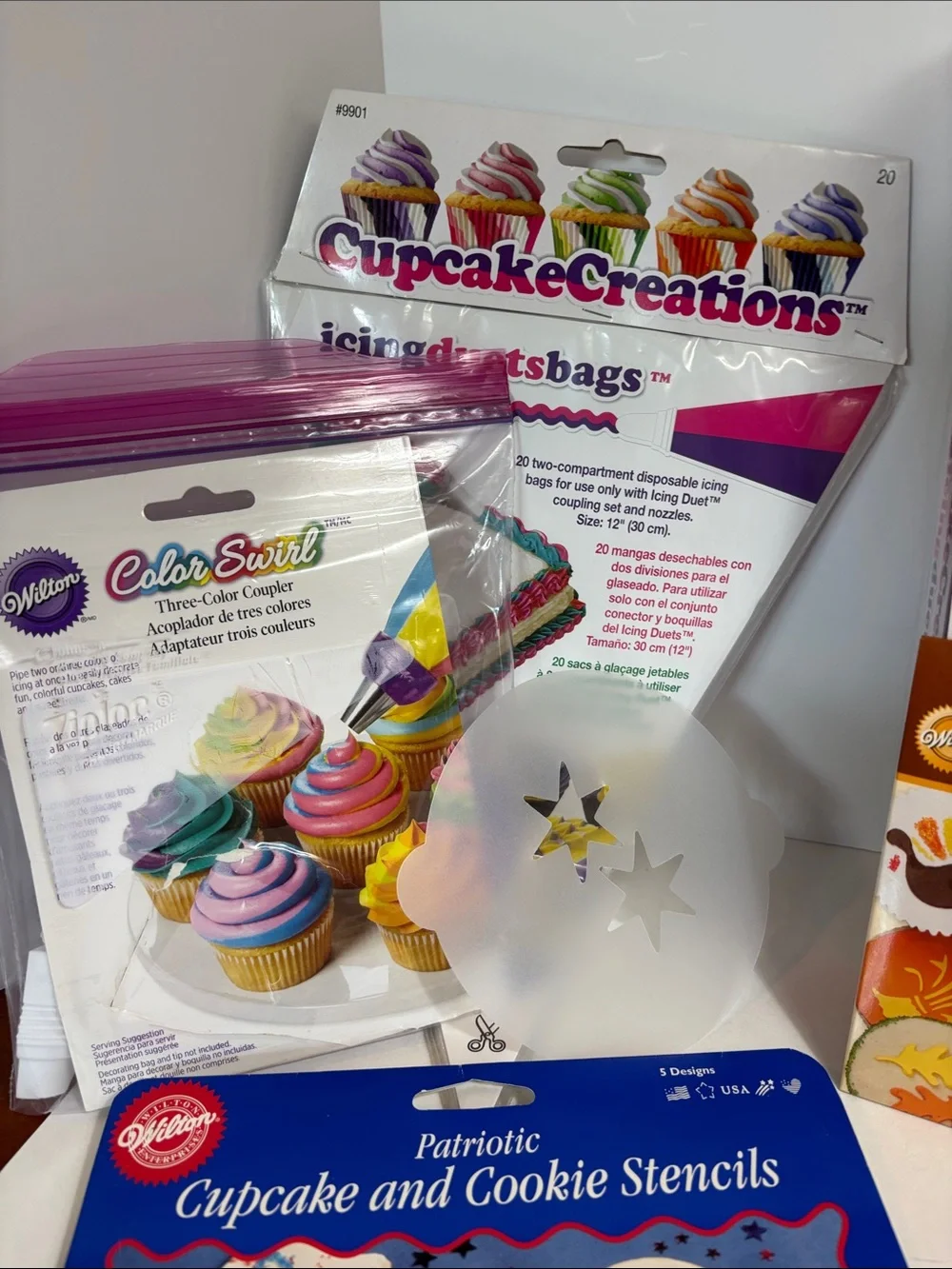 Wilton Holiday Cupcake Decorating Kit - Red, Green, White, Pink, Yellow